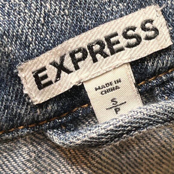 Express Denim Jacket Size Small 100% Cotton Button Down Medium Wash Waist Length - Picture 7 of 8